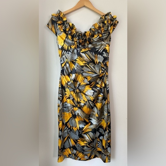 Maggy L Bold Floral Print Dress With Ruffled Neckline Size 10 - Picture 2 of 11
